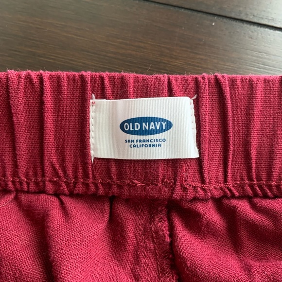 Kid’s Maroon Old Navy Bermuda Shorts - Picture 3 of 4